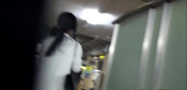  Hairy asian filmed peeing